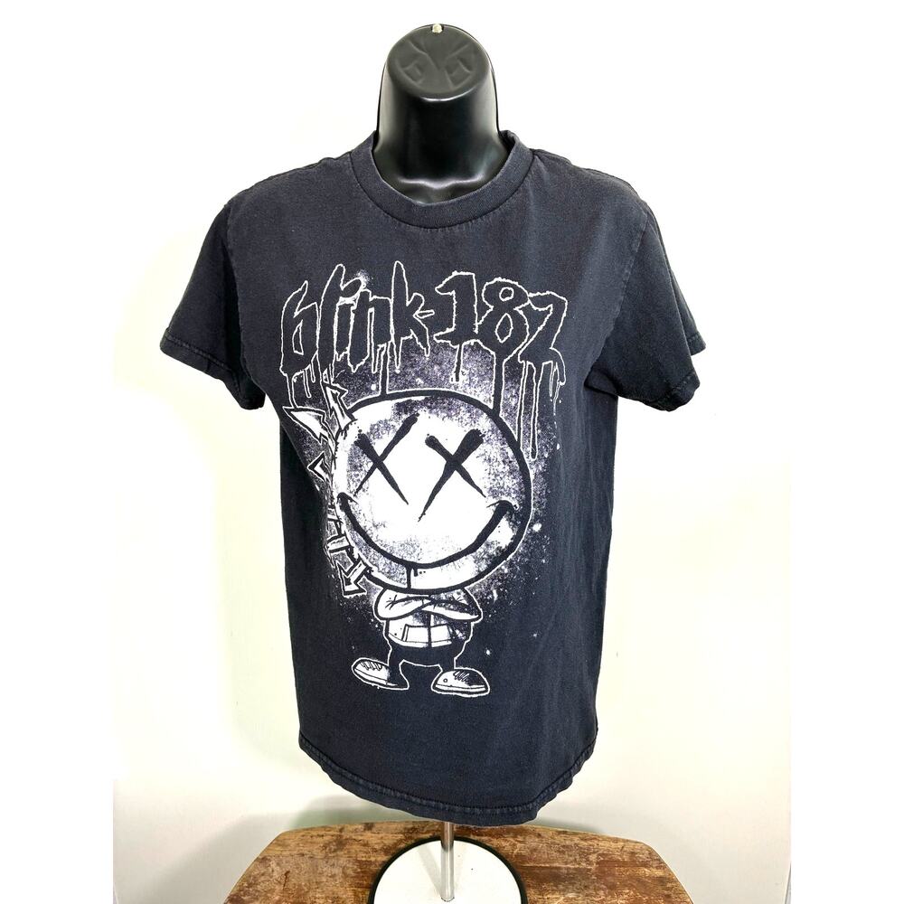 Blink-182 Smiley Face Graphic T-Shirt Black Rock Band Tee